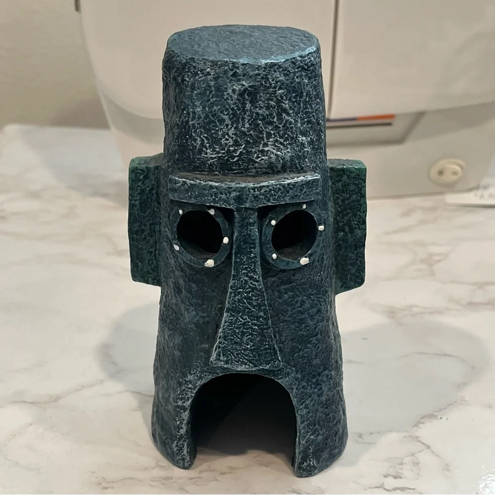 Penn Plax SpongeBob Squidward Easter Island Home Aquarium Decoration